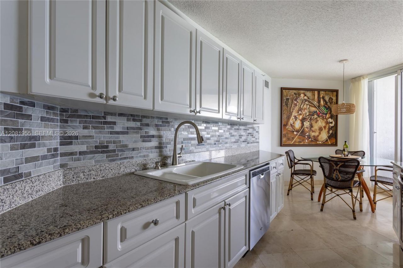 16711 Collins Ave, Unit 1704, Sunny Isles Beach, FL 33160 Photo