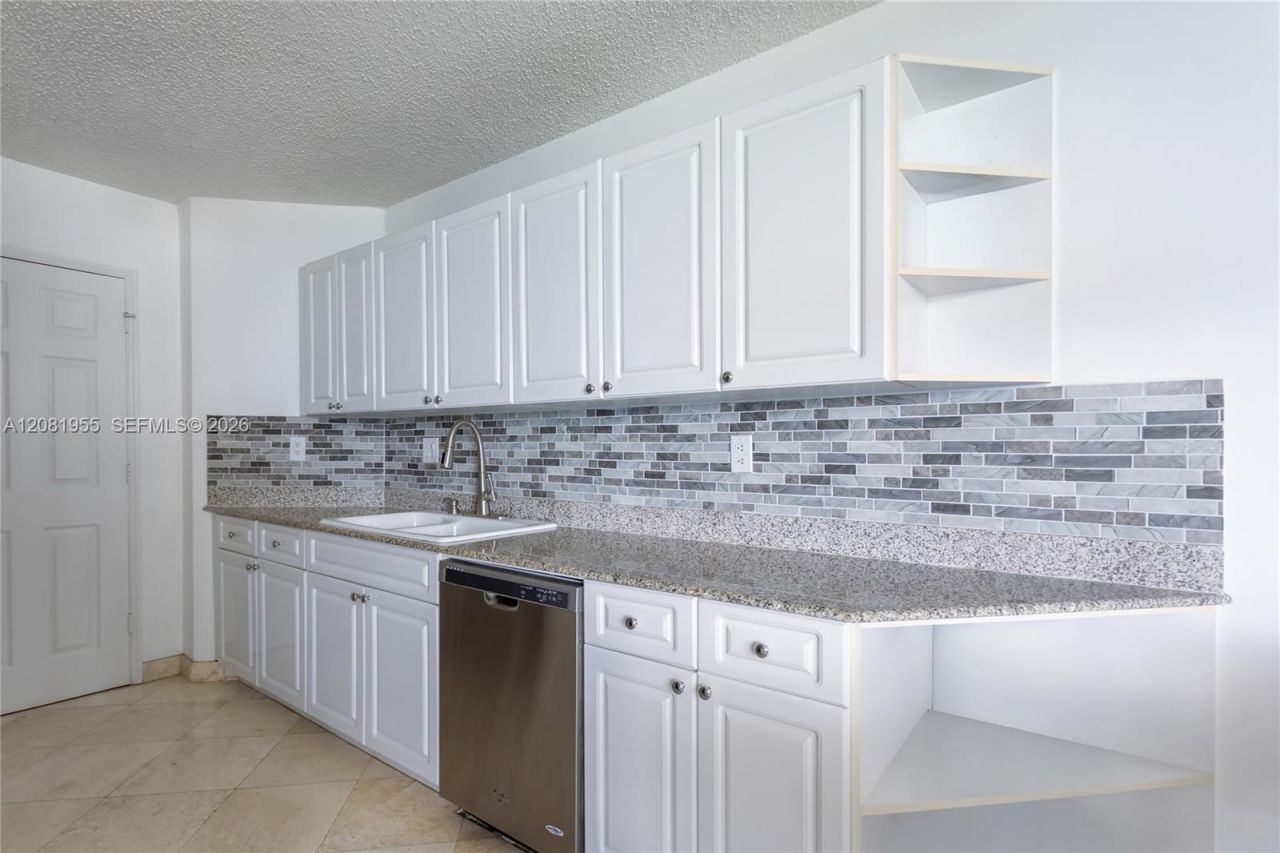 16711 Collins Ave, Unit 1704, Sunny Isles Beach, FL 33160 Photo