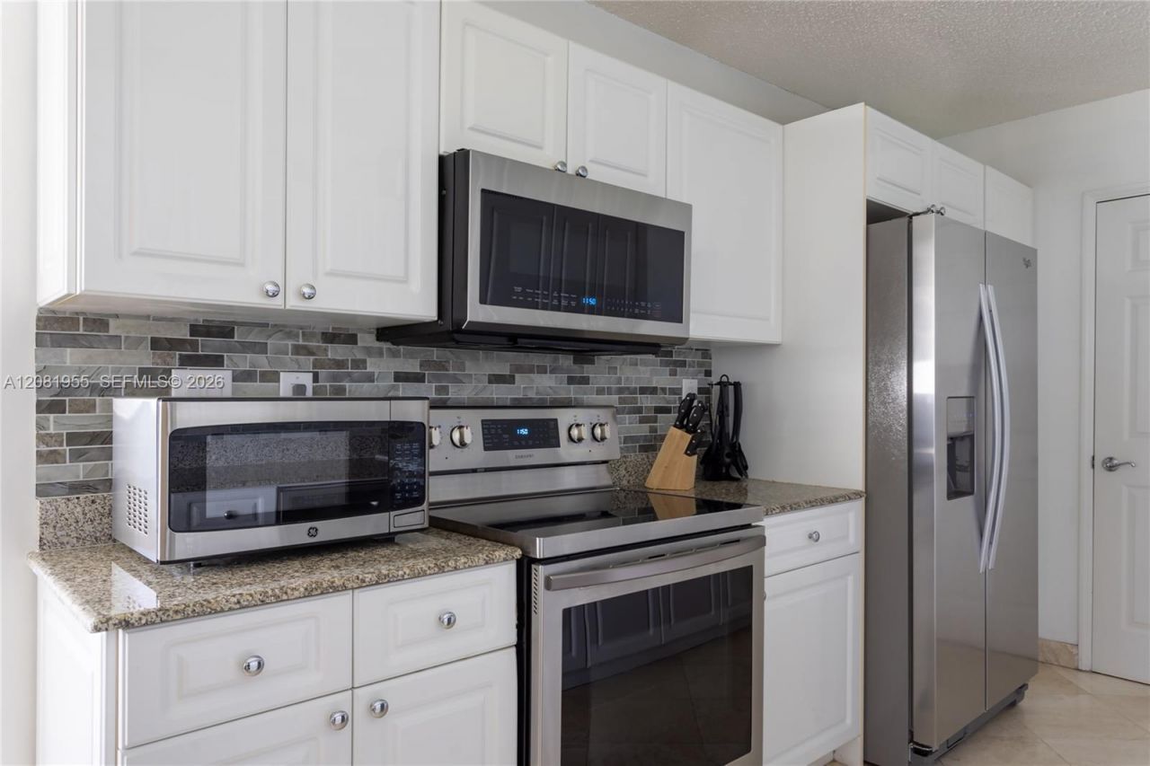 16711 Collins Ave, Unit 1704, Sunny Isles Beach, FL 33160 Photo