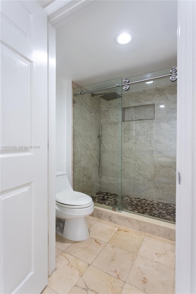 16711 Collins Ave, Unit 1704, Sunny Isles Beach, FL 33160 Photo