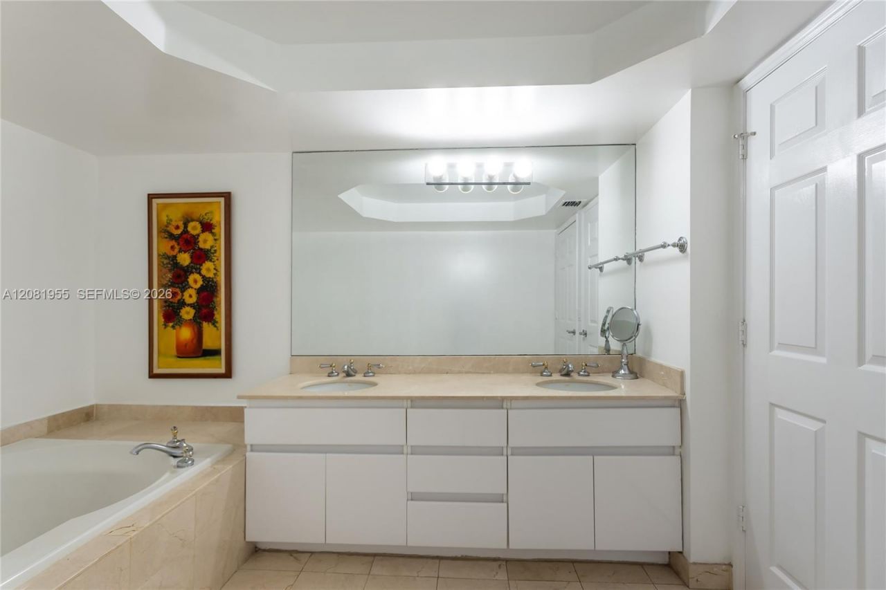 16711 Collins Ave, Unit 1704, Sunny Isles Beach, FL 33160 Photo