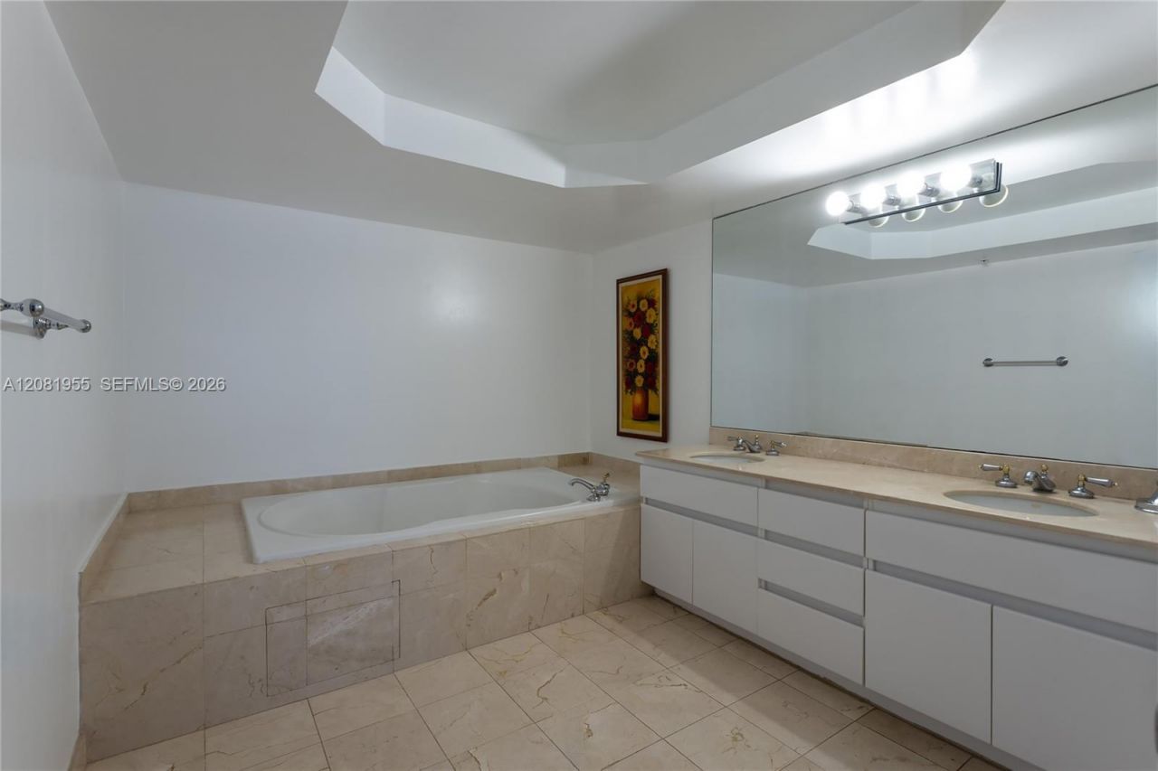 16711 Collins Ave, Unit 1704, Sunny Isles Beach, FL 33160 Photo