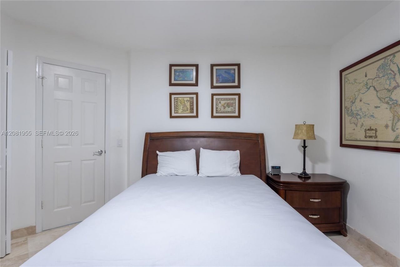 16711 Collins Ave, Unit 1704, Sunny Isles Beach, FL 33160 Photo