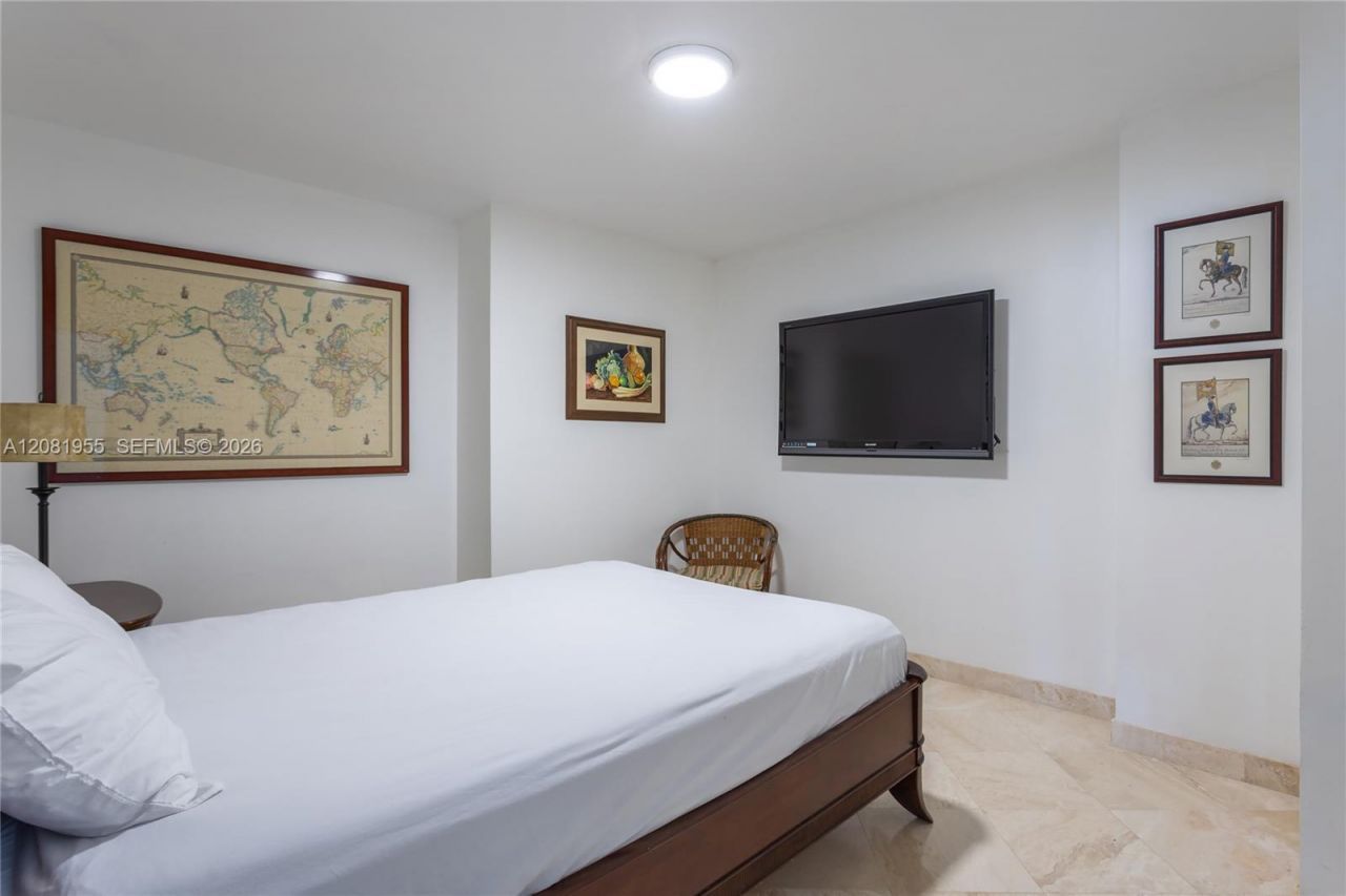 16711 Collins Ave, Unit 1704, Sunny Isles Beach, FL 33160 Photo