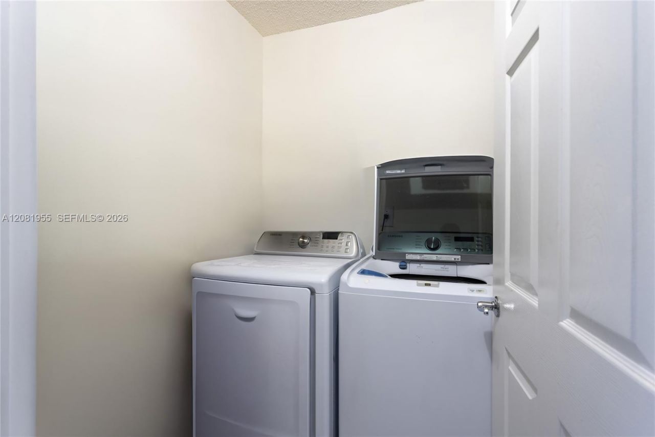 16711 Collins Ave, Unit 1704, Sunny Isles Beach, FL 33160 Photo