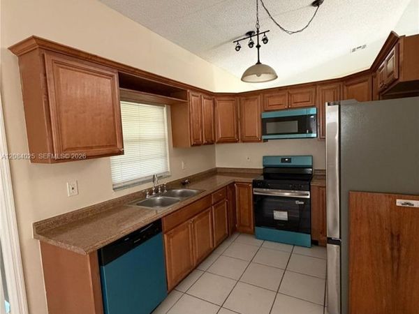 10857 NW 32nd Pl , Sunrise, FL 33351