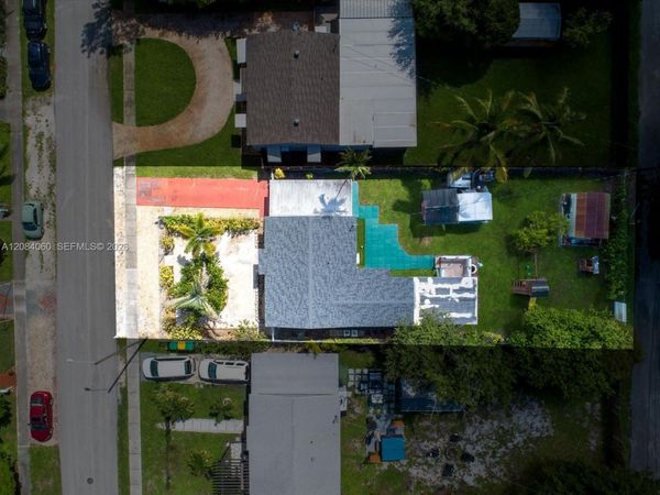 241 SW 3rd Ter , Dania Beach, FL 33004