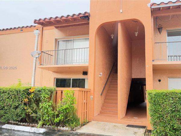 7121 Miami Lakes Dr , Unit Q8, Miami Lakes, FL 33014
