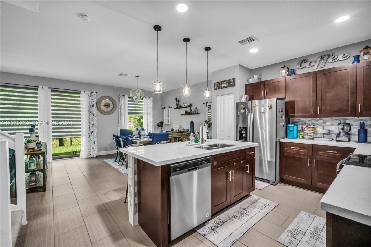 5104 NW 47th St, Tamarac, FL 33319 Photo