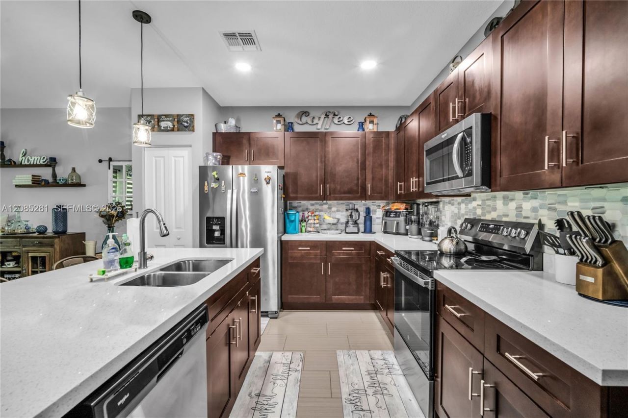 5104 NW 47th St, Tamarac, FL 33319 Photo