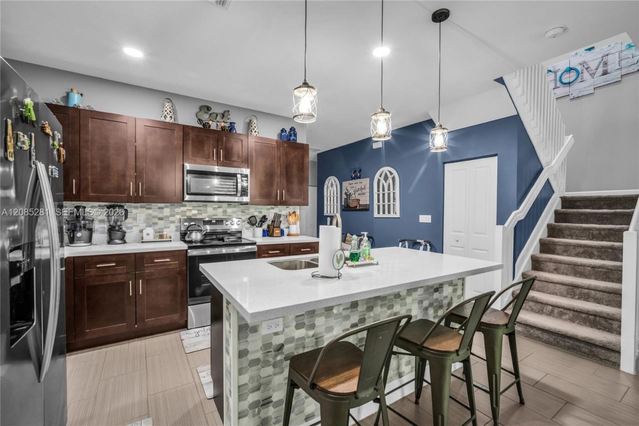 5104 NW 47th St, Tamarac, FL 33319 Photo