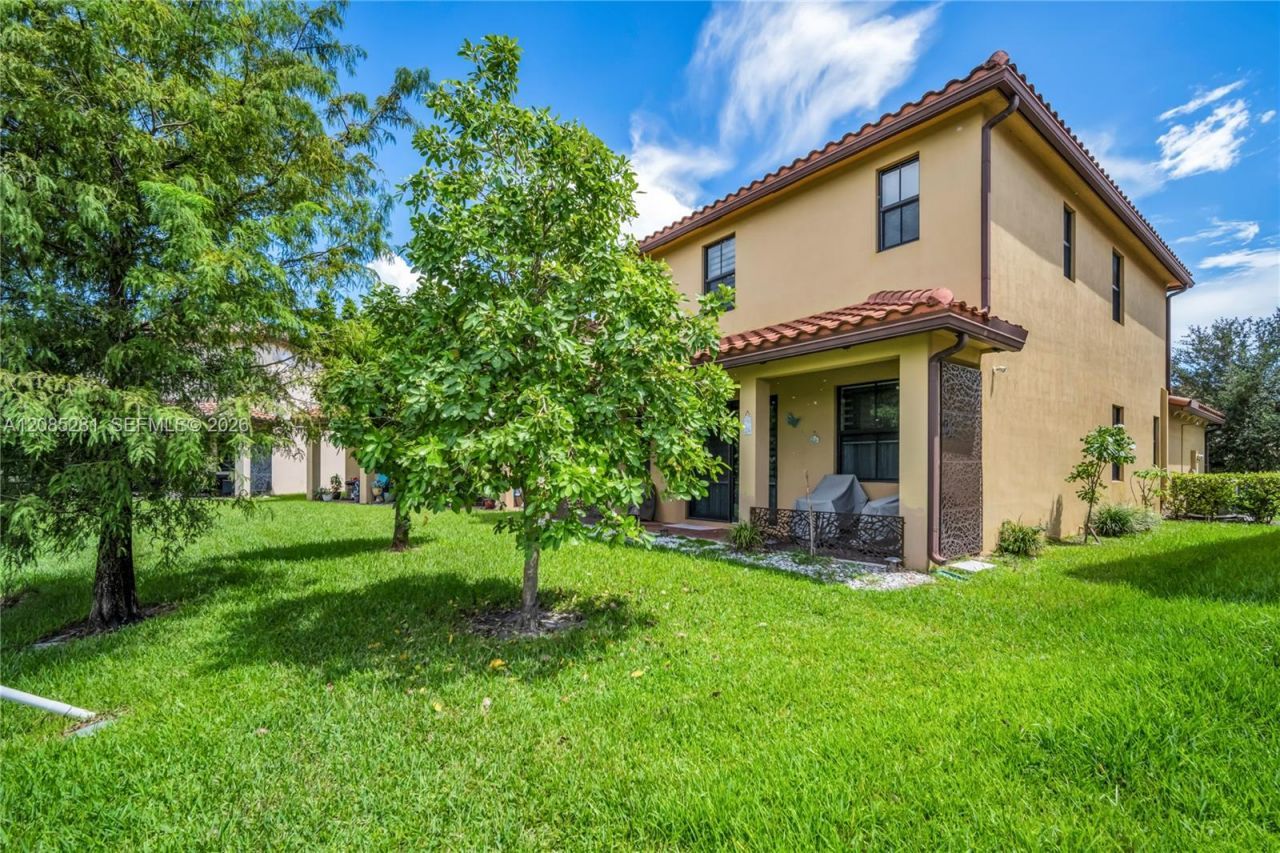 5104 NW 47th St, Tamarac, FL 33319 Photo