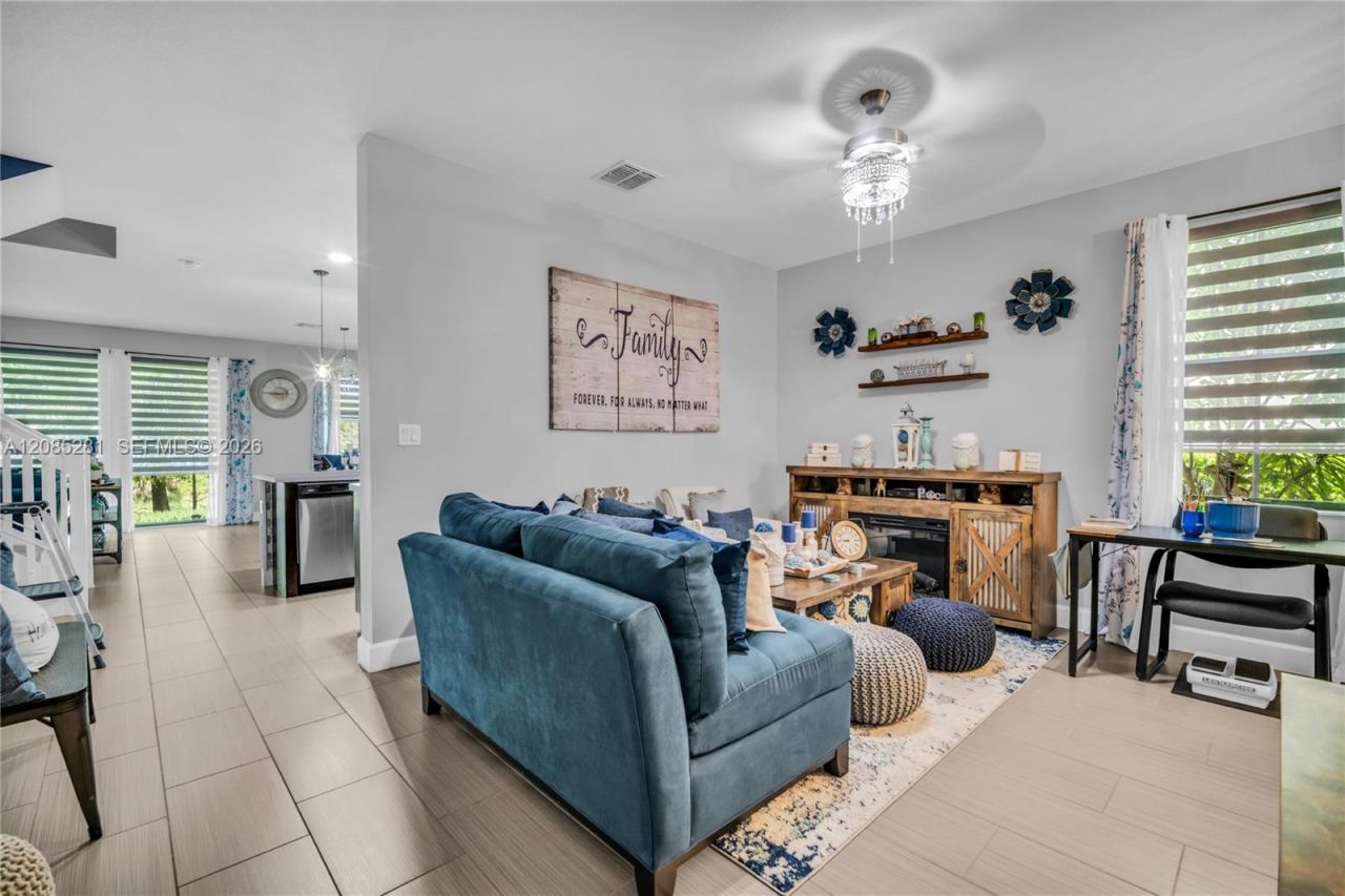 5104 NW 47th St, Tamarac, FL 33319 Photo