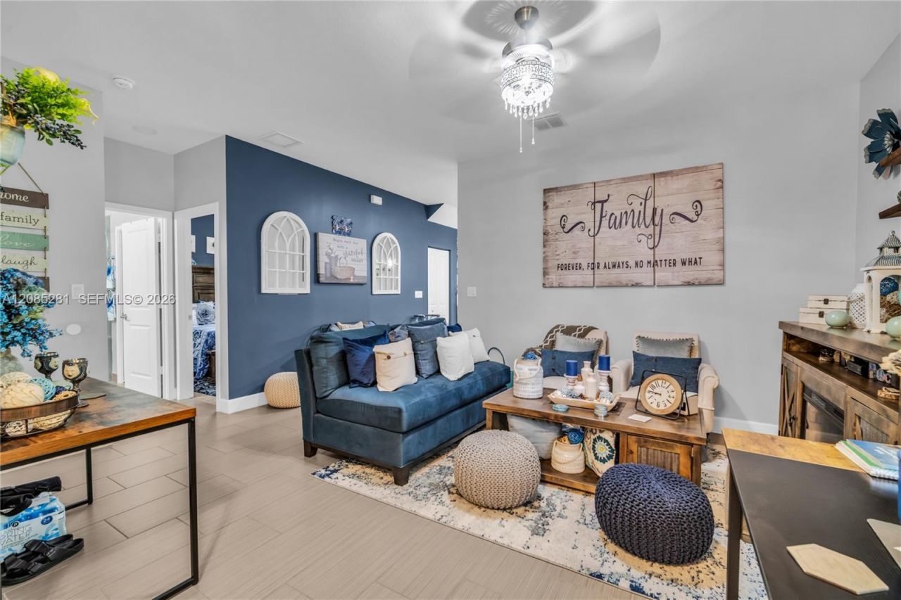 5104 NW 47th St, Tamarac, FL 33319 Photo