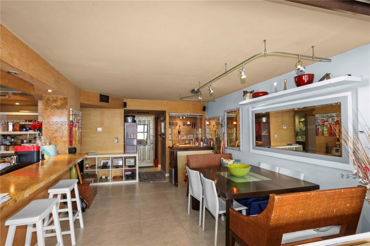 200 Leslie Dr, Unit 724, Hallandale Beach, FL 33009 Photo