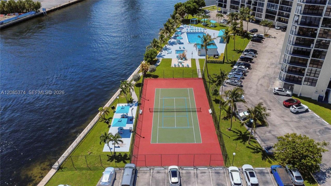 200 Leslie Dr, Unit 724, Hallandale Beach, FL 33009 Photo