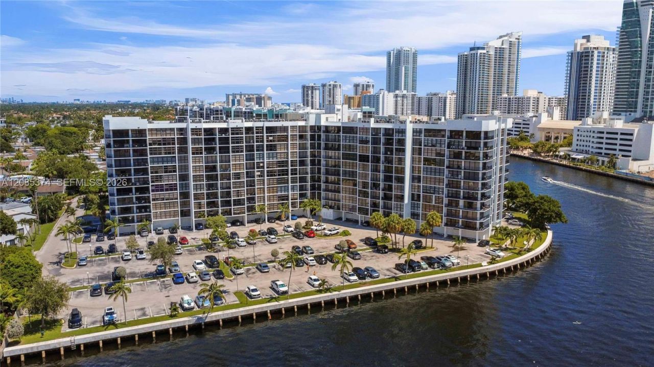 200 Leslie Dr, Unit 724, Hallandale Beach, FL 33009 Photo