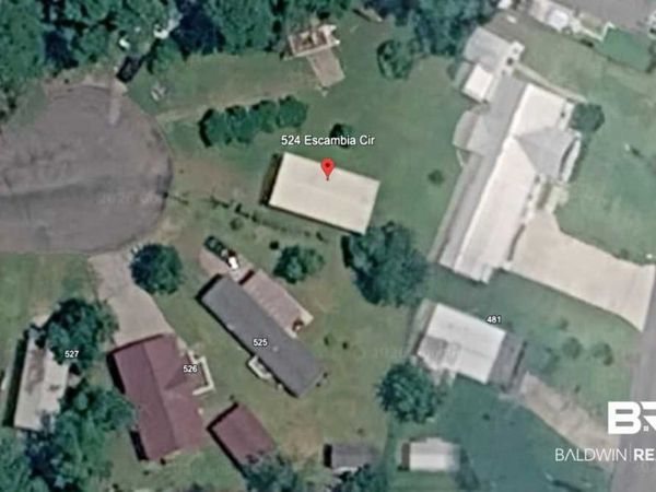 524 Escambia Cir, Lillian, AL 36549