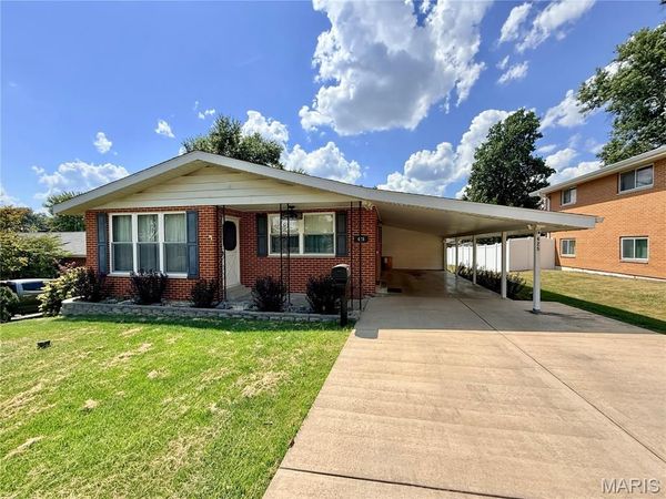 425 Cherry Drive, Ste Genevieve, MO 63670