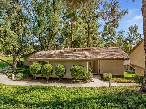 66 Mockingbird Court, Oak Park, CA 91377