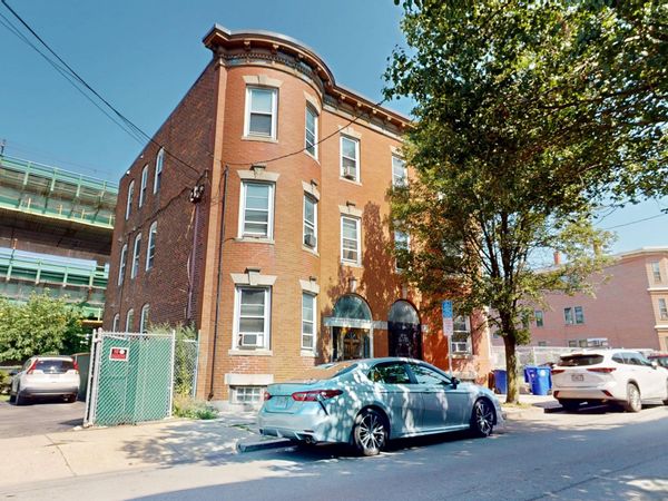 122 Chestnut Street, Unit 2, Chelsea, MA 02150