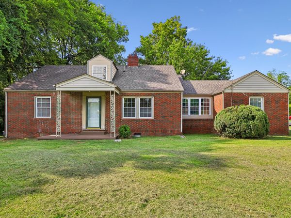 929 Greenland Dr , Murfreesboro, TN 37130