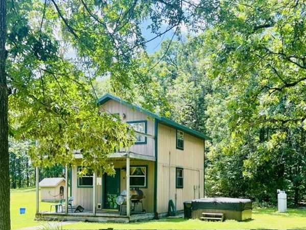 11922 E Devils Den Road , Winslow, AR 72959