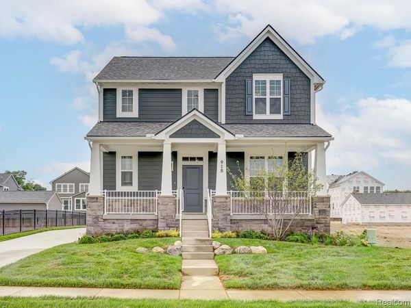 810 Schalm Dr, Clawson, Mi 48017