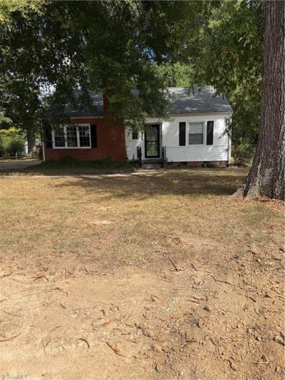 320 Maple Street, Eden, NC 27288 Main Photo