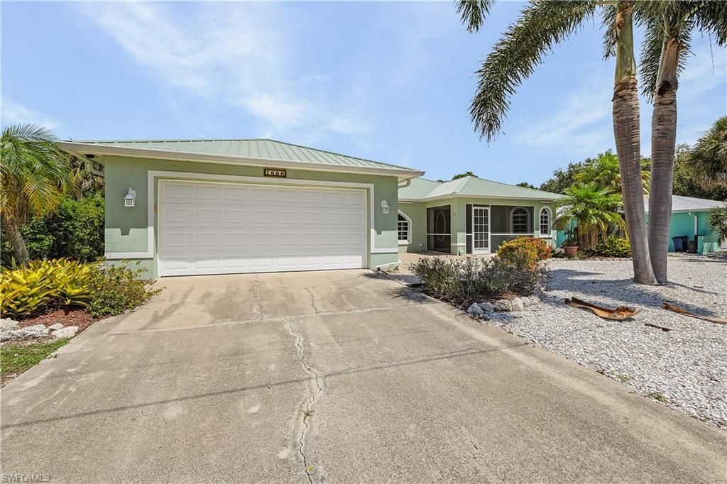 7660 Grande Pine Rd, Bokeelia, FL 33922 Photo