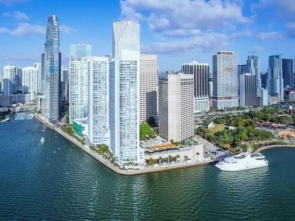 335 S Biscayne Blvd, Unit 1801, Miami, FL 33131