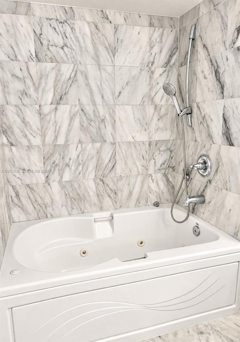 31 SE 5th St, Unit 2808, Miami, FL 33131 Photo