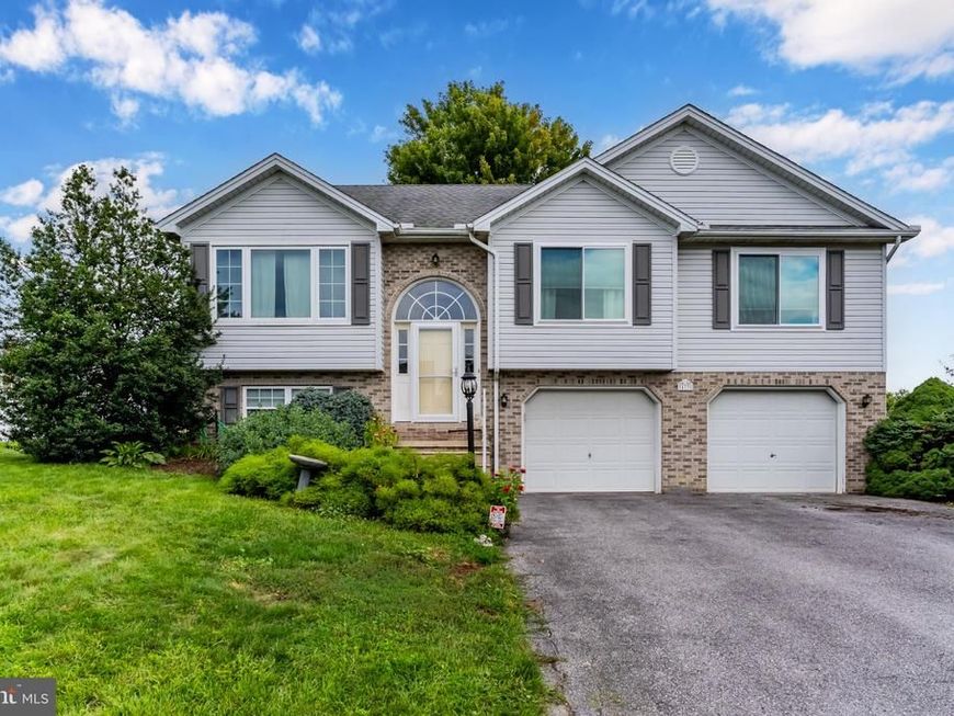 473 Franklin Square Drive, Chambersburg, PA 17201 Main Photo