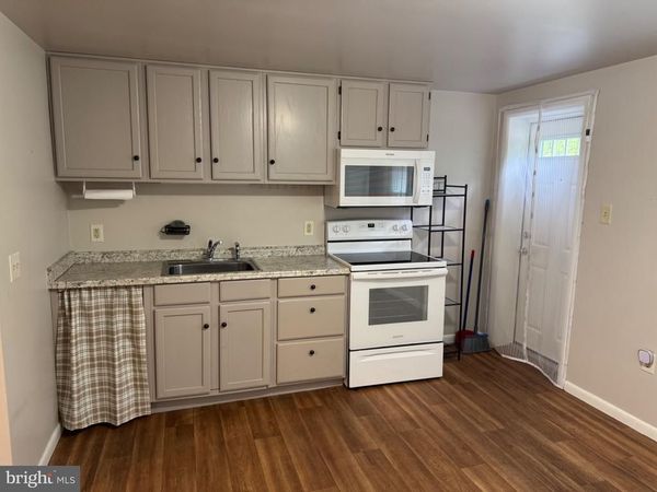 175 STRASBURG PIKE , Unit B, LANCASTER, PA 17602