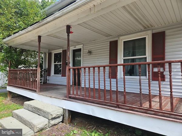 218 CALVERT STREET, JERSEY SHORE, PA 17740