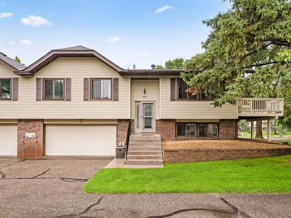 899 Lawnview Avenue, Shoreview, MN 55126