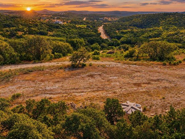 2040 Park Road 37, Helotes, TX 78023