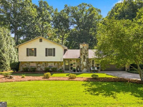 1088 Oak Grove Circle, Lawrenceville, GA 30043