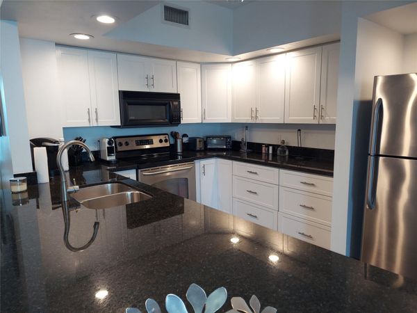 100 N FEDERAL Highway, Unit 840, Fort Lauderdale, FL 33301