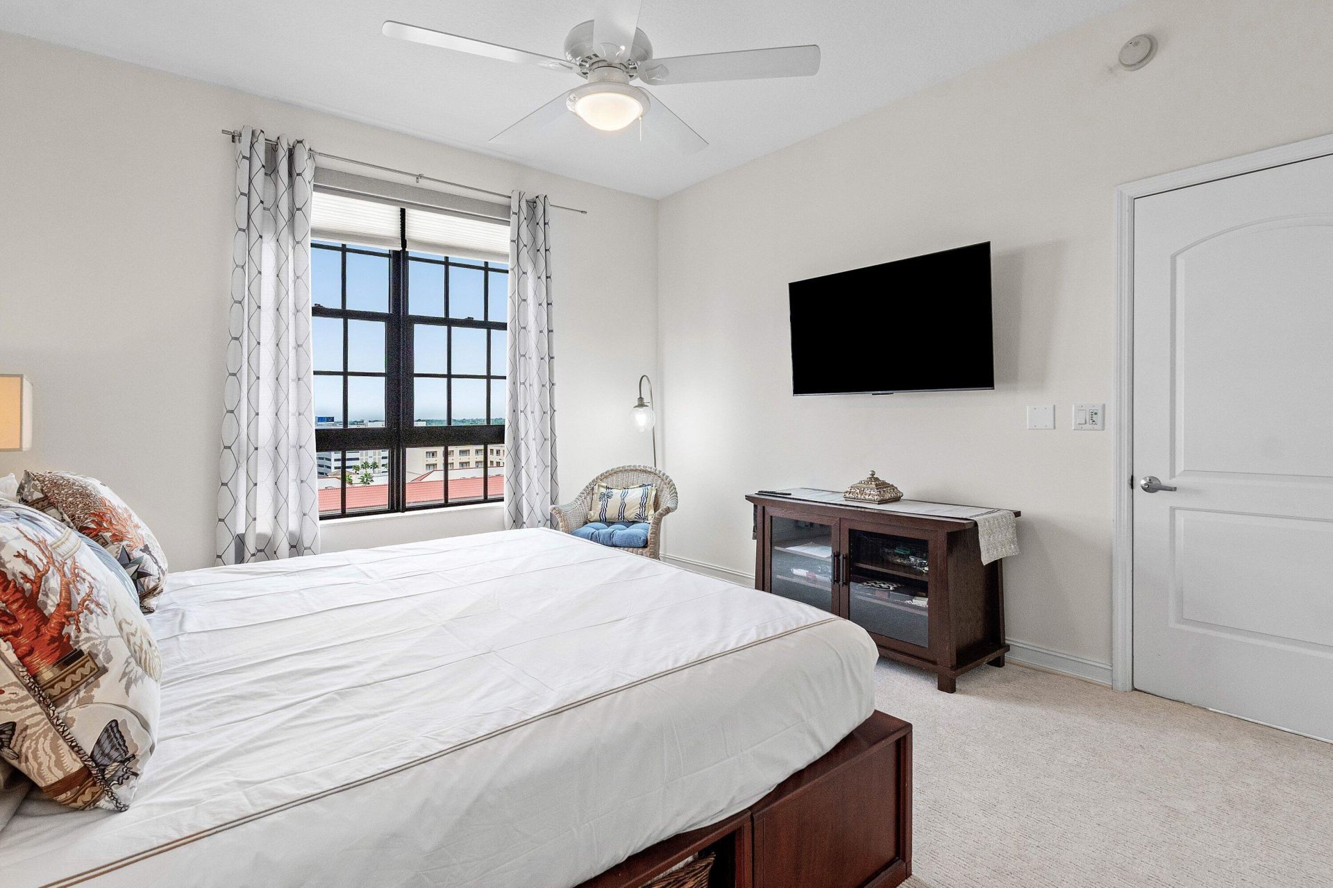 801 S Olive Avenue, Unit 903, West Palm Beach, FL 33401 Photo