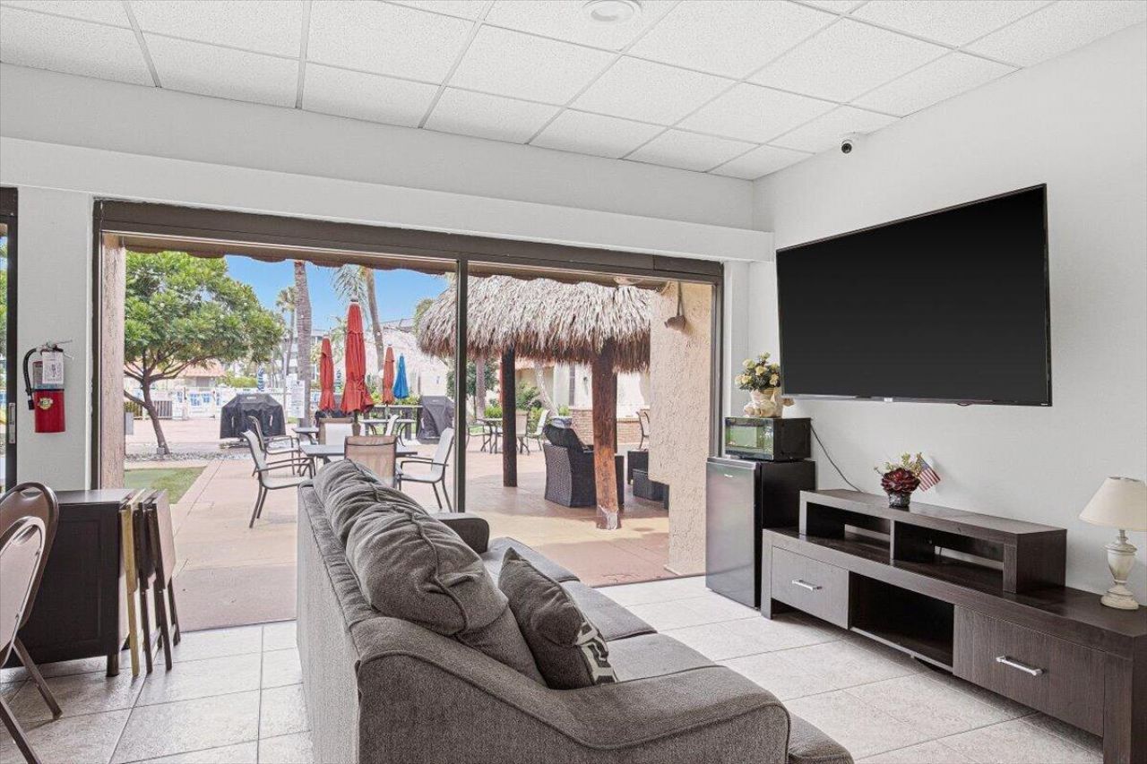 777 S Federal Highway, Unit O-201, Pompano Beach, FL 33062 Photo