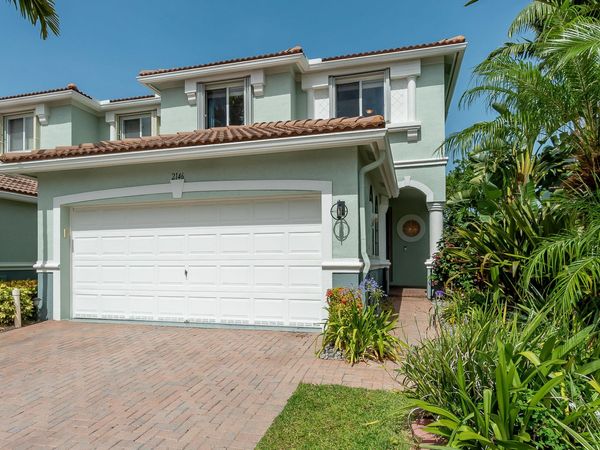 2146 OAKMONT Drive, Riviera Beach, FL 33404