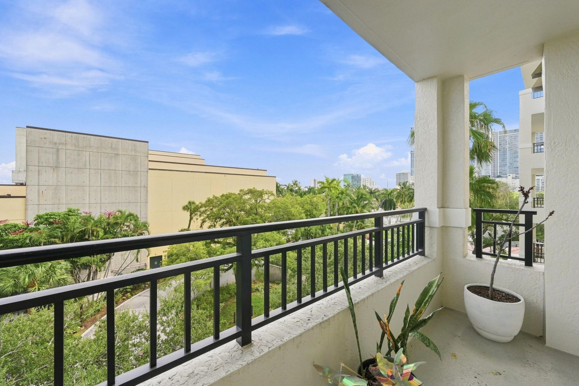 610 W Las Olas Boulevard, Unit 416N, Fort Lauderdale, FL 33312 Photo