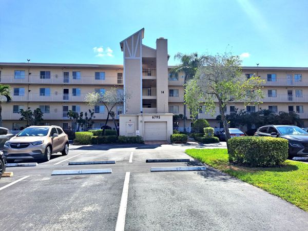 6795 Huntington 405 Lane, Unit 405, Delray Beach, FL 33446