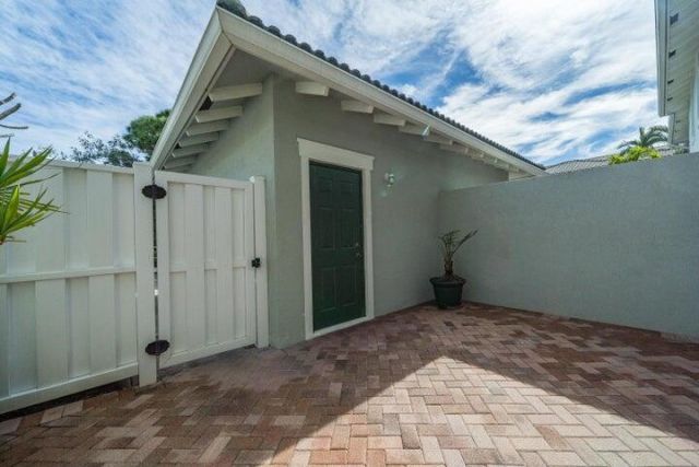 948 NW 18th Avenue, Boca Raton, FL 33486 Photo