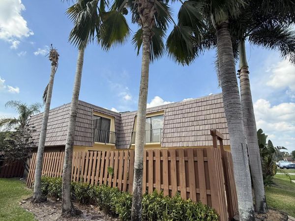 804 SPRINGDALE Circle, Palm Springs, FL 33461