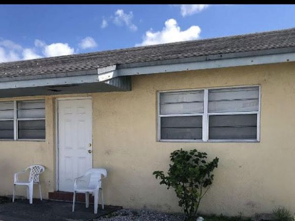 403 NW 2nd Street, Hallandale Beach, FL 33009
