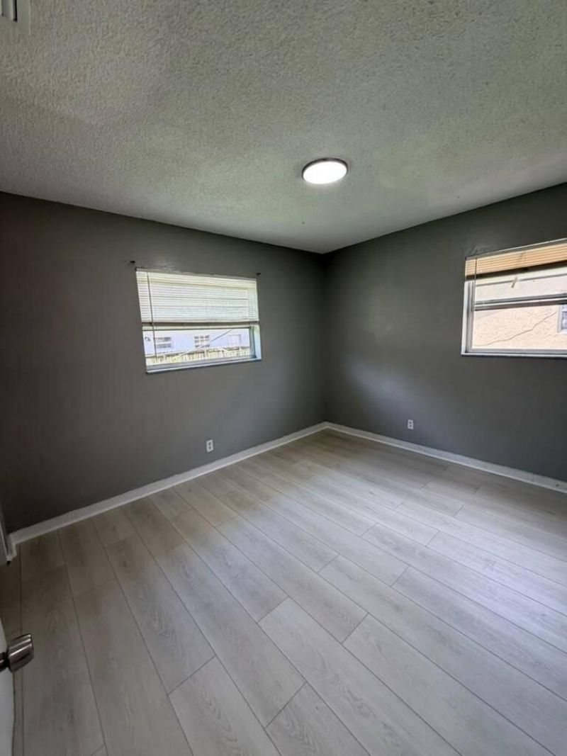 403 NW 2nd Street, Hallandale Beach, FL 33009 Photo