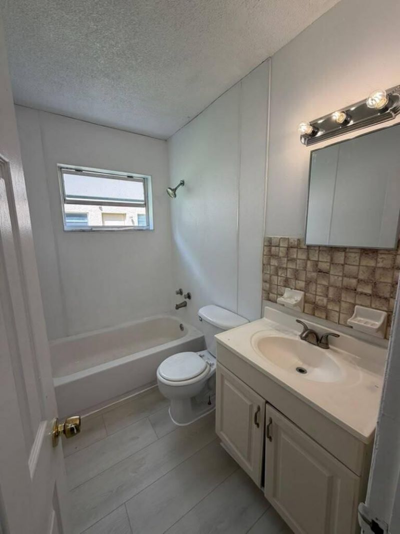 403 NW 2nd Street, Hallandale Beach, FL 33009 Photo