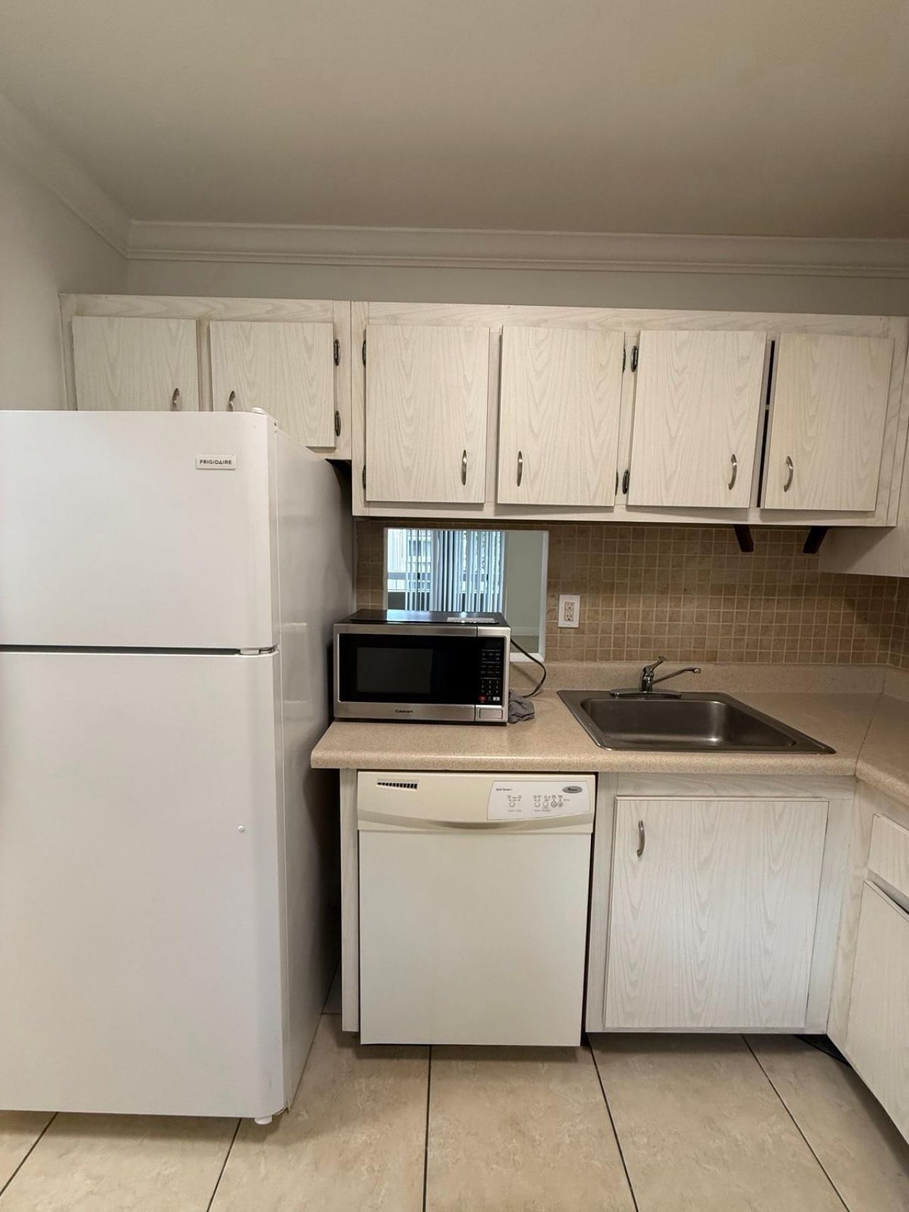 7732 Camino Real, Unit F417, Miami, FL 33143 Photo